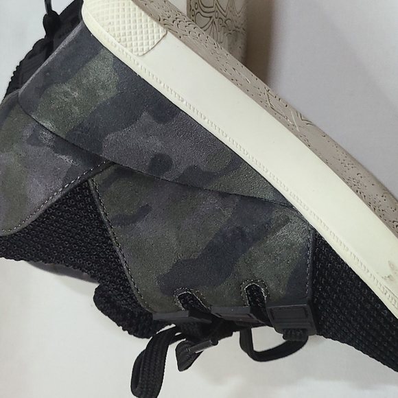 Mia Kids wedge sneaker size 13.5 - Picture 7 of 8